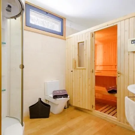 Awesome In With Sauna 度假居